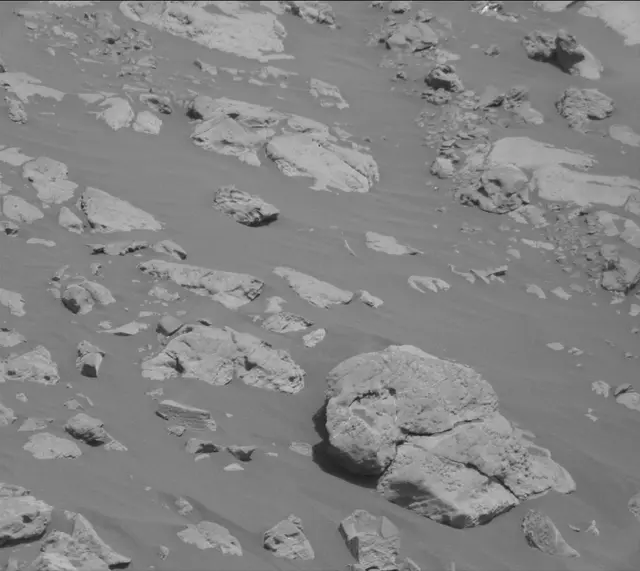 Sol 2011: Mast Camera (Mastcam)