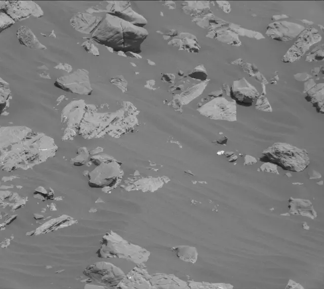 Sol 2011: Mast Camera (Mastcam)