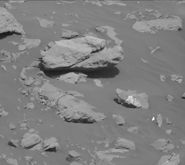 Sol 2011: Mast Camera (Mastcam)