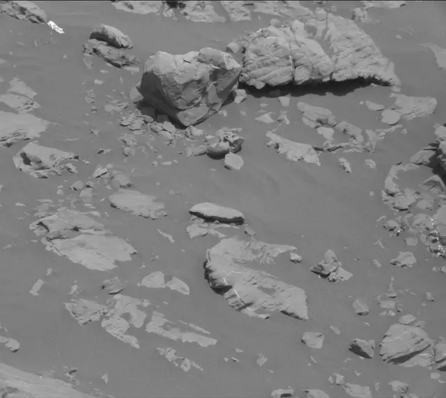 Sol 2011: Mast Camera (Mastcam)