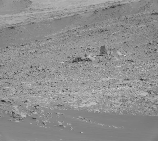 Sol 2011: Mast Camera (Mastcam)