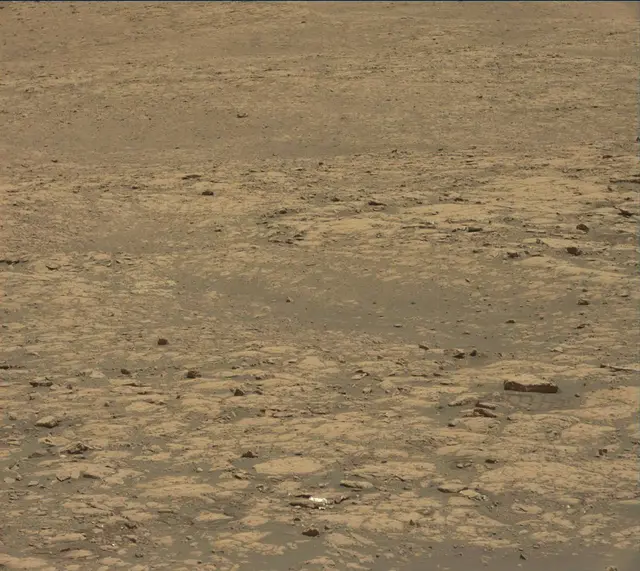 Sol 2013: Mast Camera (Mastcam)