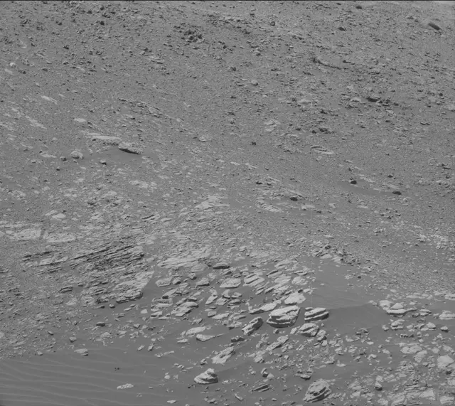 Sol 2013: Mast Camera (Mastcam)