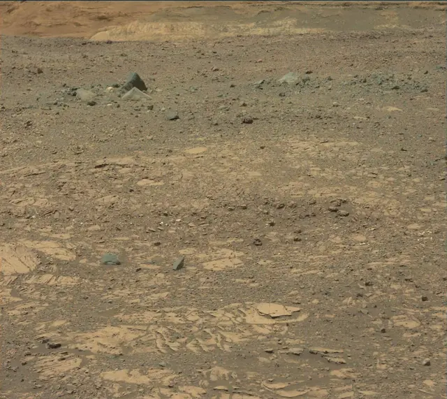 Sol 2013: Mast Camera (Mastcam)
