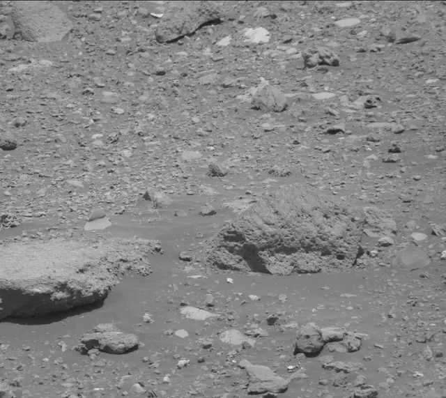 Sol 2013: Mast Camera (Mastcam)