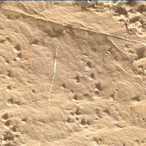 Sol 2013: Mars Hand Lens Imager (MAHLI)