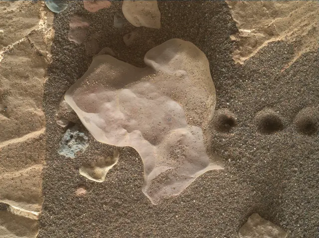 Sol 2013: Mars Hand Lens Imager (MAHLI)