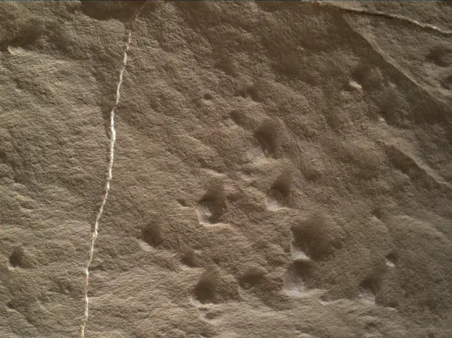 Sol 2013: Mars Hand Lens Imager (MAHLI)