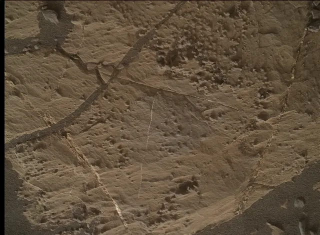 Sol 2013: Mars Hand Lens Imager (MAHLI)