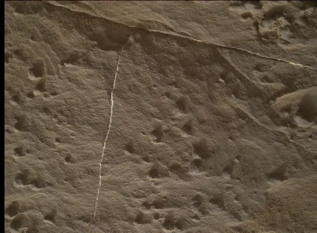 Sol 2013: Mars Hand Lens Imager (MAHLI)