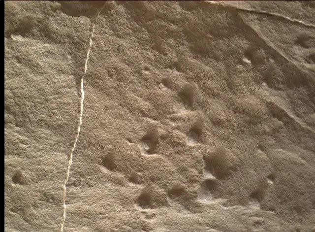Sol 2013: Mars Hand Lens Imager (MAHLI)