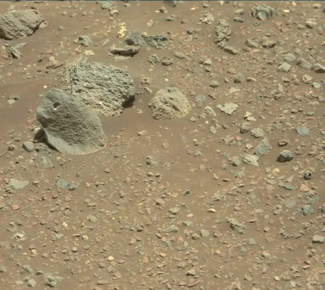 Sol 2014: Mast Camera (Mastcam)
