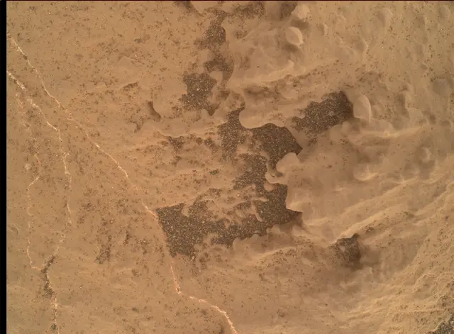 Sol 2014: Mars Hand Lens Imager (MAHLI)