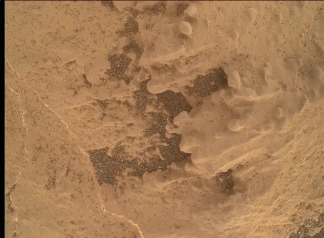 Sol 2014: Mars Hand Lens Imager (MAHLI)