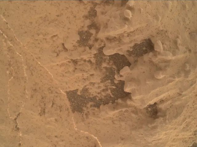 Sol 2014: Mars Hand Lens Imager (MAHLI)