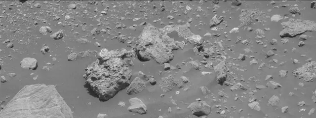 Sol 2016: Mast Camera (Mastcam)