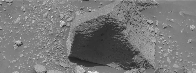 Sol 2016: Mast Camera (Mastcam)