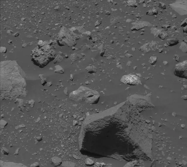 Sol 2016: Mast Camera (Mastcam)