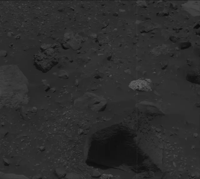 Sol 2016: Mast Camera (Mastcam)