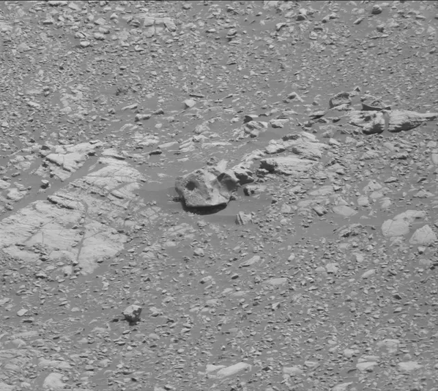Sol 2016: Mast Camera (Mastcam)
