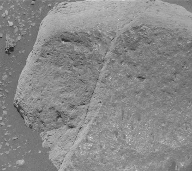 Sol 2016: Mast Camera (Mastcam)