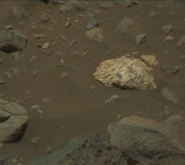Sol 2016: Mast Camera (Mastcam)