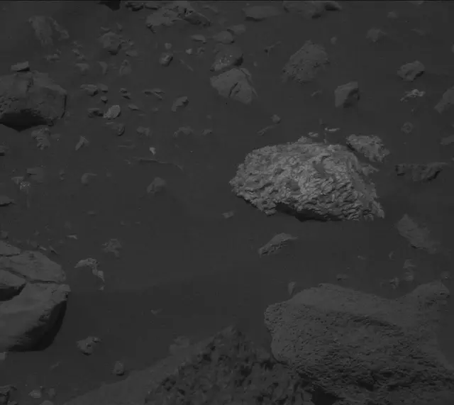 Sol 2016: Mast Camera (Mastcam)