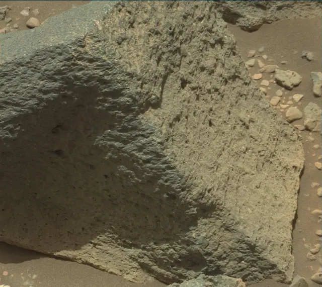 Sol 2016: Mast Camera (Mastcam)