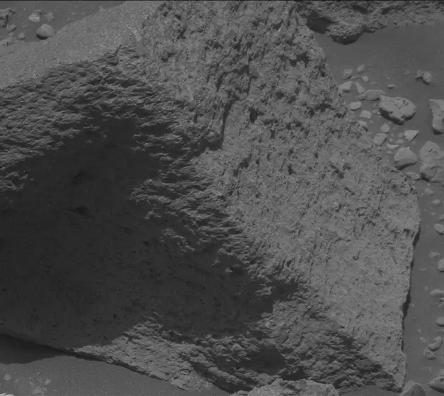 Sol 2016: Mast Camera (Mastcam)