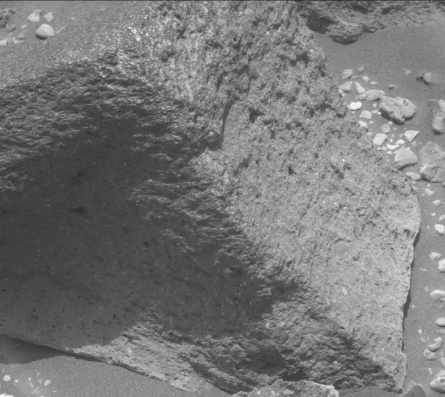 Sol 2016: Mast Camera (Mastcam)