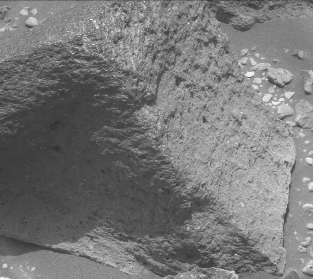 Sol 2016: Mast Camera (Mastcam)