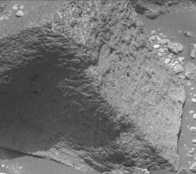 Sol 2016: Mast Camera (Mastcam)