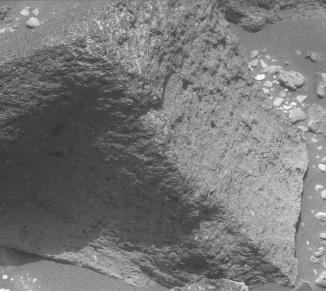 Sol 2016: Mast Camera (Mastcam)