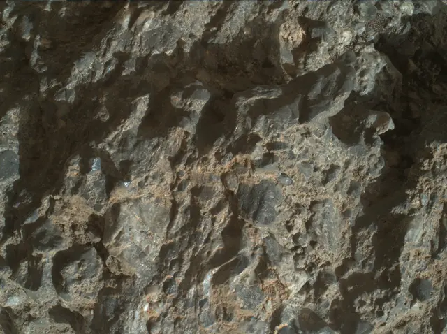 Sol 2016: Mars Hand Lens Imager (MAHLI)