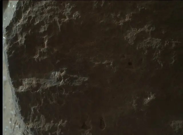 Sol 2016: Mars Hand Lens Imager (MAHLI)