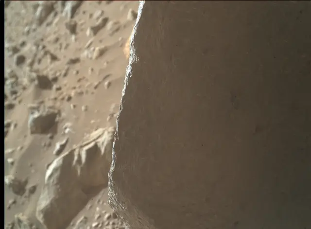 Sol 2016: Mars Hand Lens Imager (MAHLI)