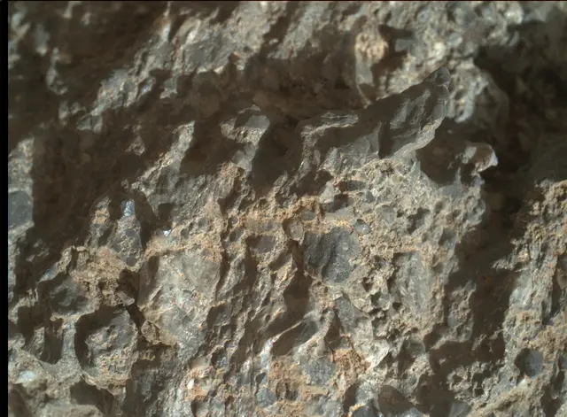 Sol 2016: Mars Hand Lens Imager (MAHLI)