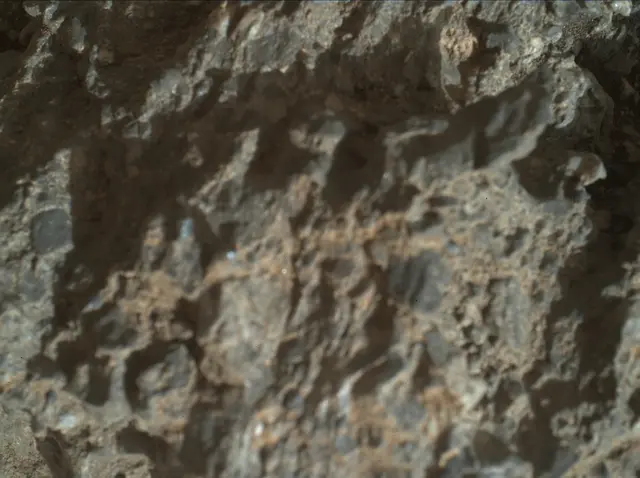 Sol 2016: Mars Hand Lens Imager (MAHLI)