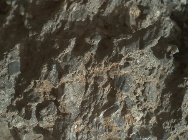 Sol 2016: Mars Hand Lens Imager (MAHLI)