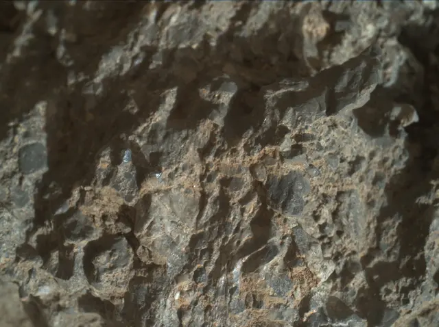 Sol 2016: Mars Hand Lens Imager (MAHLI)