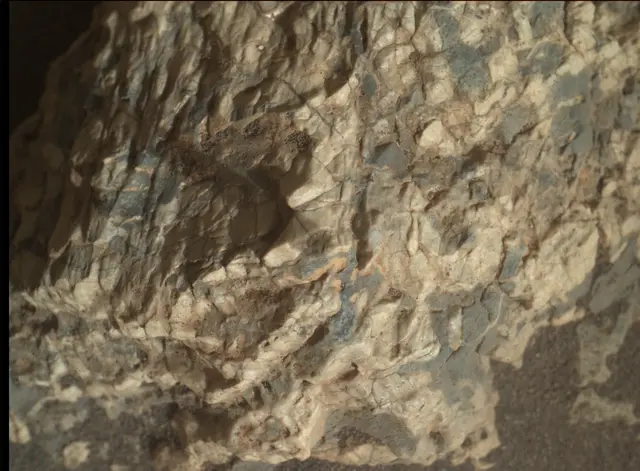 Sol 2016: Mars Hand Lens Imager (MAHLI)