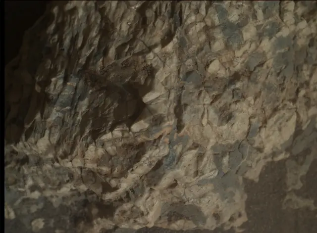 Sol 2016: Mars Hand Lens Imager (MAHLI)