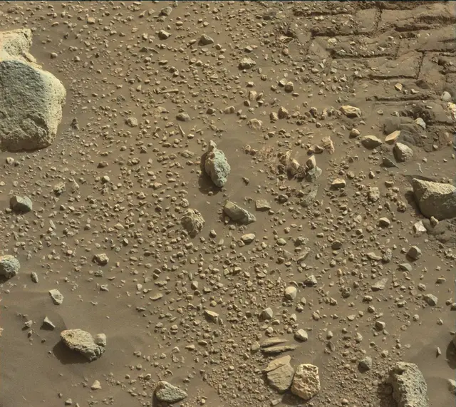 Sol 2017: Mast Camera (Mastcam)