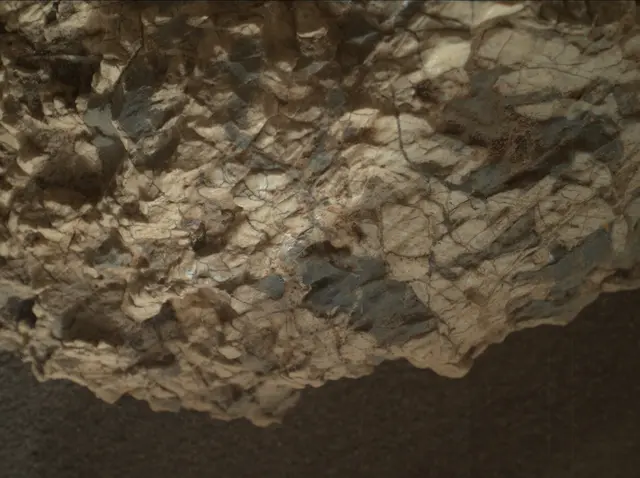Sol 2018: Mars Hand Lens Imager (MAHLI)