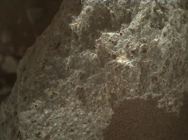 Sol 2018: Mars Hand Lens Imager (MAHLI)