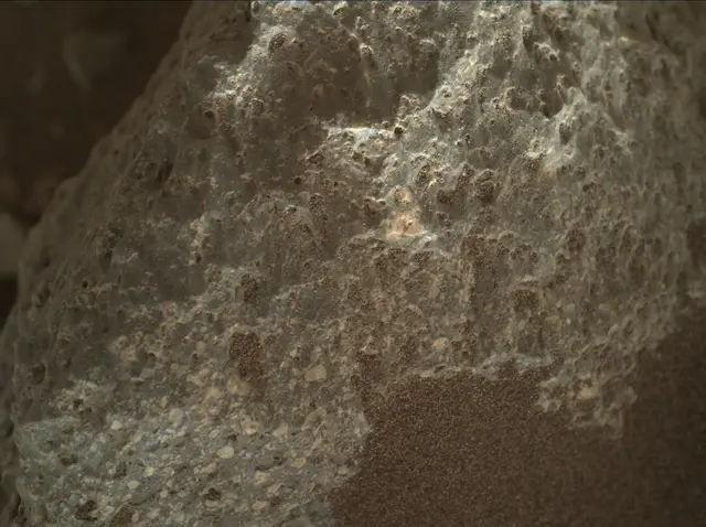 Sol 2018: Mars Hand Lens Imager (MAHLI)