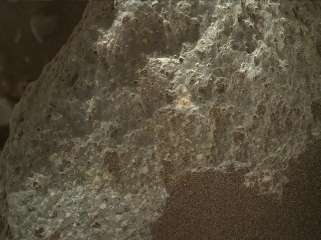 Sol 2019: Mars Hand Lens Imager (MAHLI)