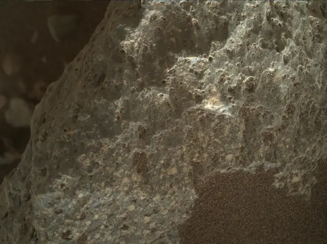 Sol 2019: Mars Hand Lens Imager (MAHLI)