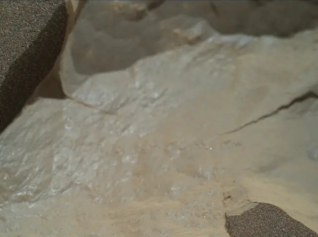 Sol 2019: Mars Hand Lens Imager (MAHLI)