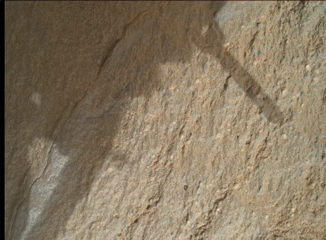 Sol 2019: Mars Hand Lens Imager (MAHLI)
